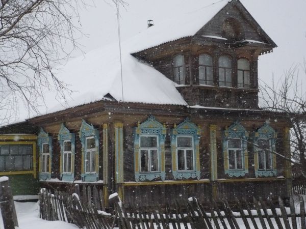 Здание бывшего клуба деревни Шеванино (ныне ул. Шеванинская деревни Волково)